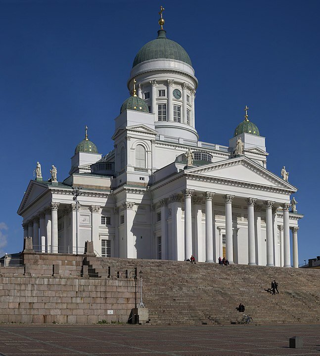 647px-Lutheran_Cathedral_Helsinki
