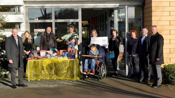 aaaVR-Bank_Spenden_Kinderheim aaaVR-Bank_Spenden_Kinderheim