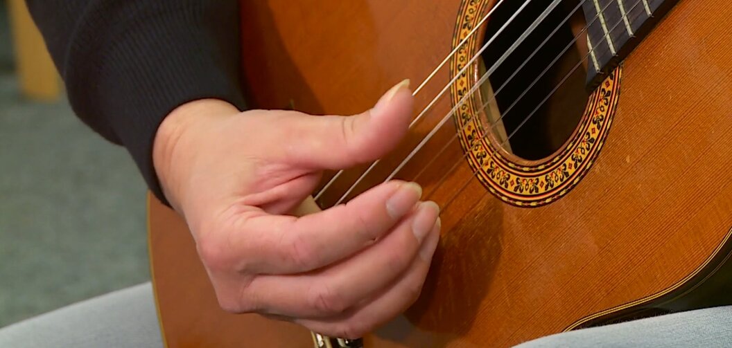 akustik-gitarre-2 akustik-gitarre-2