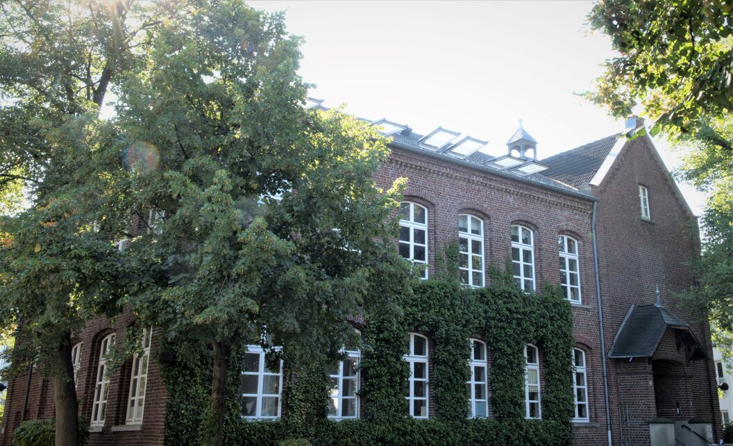 Alte_Schule_Sieglar_vorne