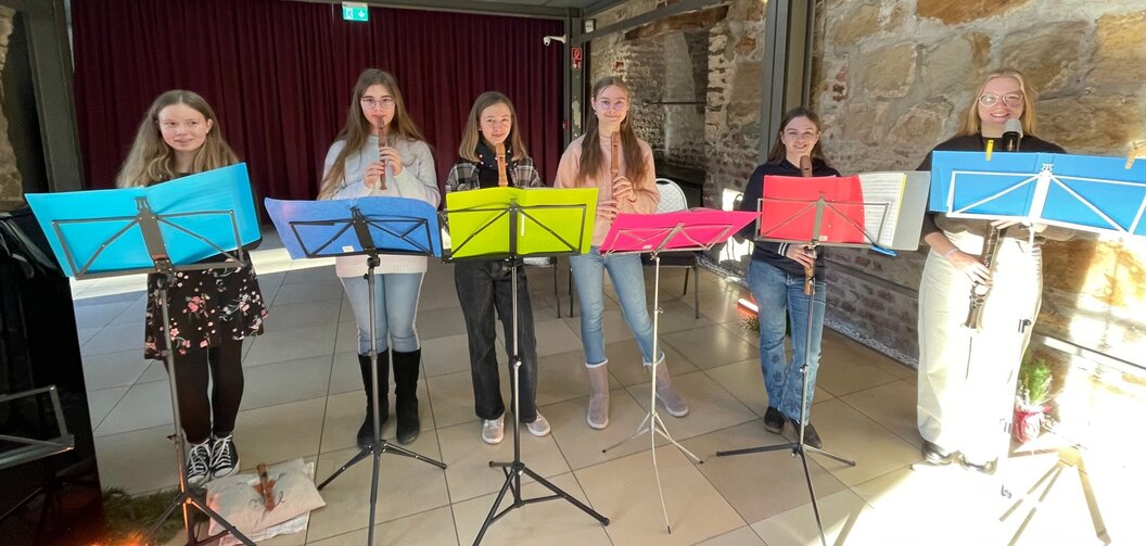 blockfloetenensemble-v.l.n.r.-kati-nori-anna-melanie-klara-carmen-a.g. blockfloetenensemble-v.l.n.r.-kati-nori-anna-melanie-klara-carmen-a.g.