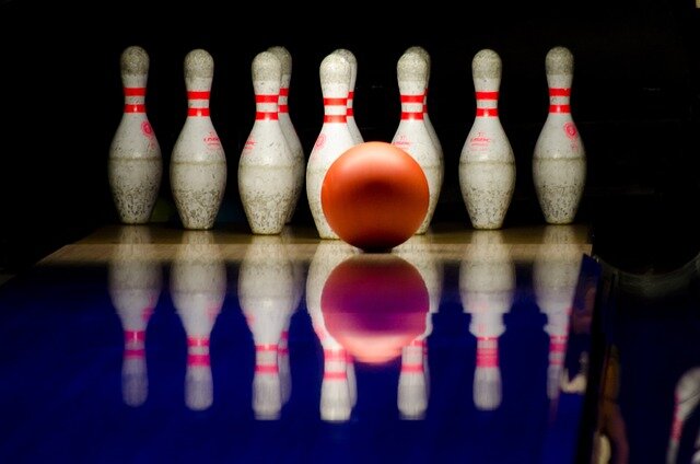 bowling-gacf234f7c_640 bowling-gacf234f7c_640
