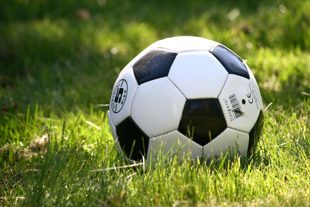 football-g7ff7ddf0a_1920 football-g7ff7ddf0a_1920