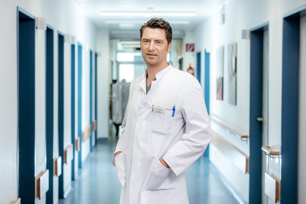 Foto_Prof.__Sebastian_Paus_-klein Foto_Prof.__Sebastian_Paus_-klein