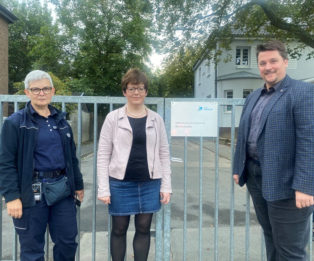 Grundschule_Blücherstraße_Bürgermeister_Biber_Ordnungsamt_Schulleiterin_Kreutz