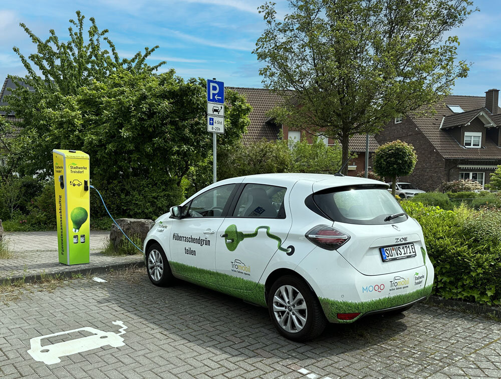 Pressebild_neue_E-Ladesäulen2 Pressebild_neue_E-Ladesäulen2