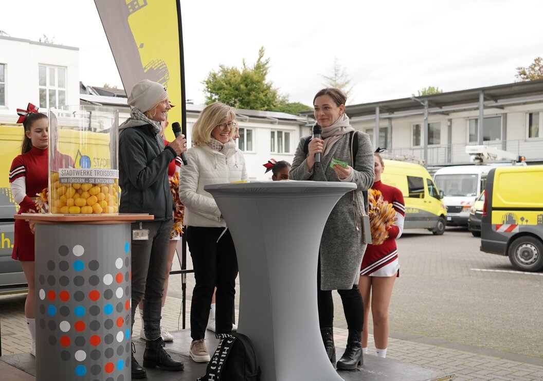 Pressefoto_Gewinnerin_Hauptpreis_Foerder.Ei_Finale_2021 Pressefoto_Gewinnerin_Hauptpreis_Foerder.Ei_Finale_2021