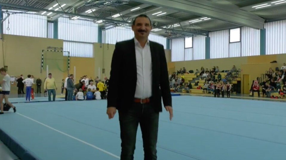 Turnhalle. Turnhalle.