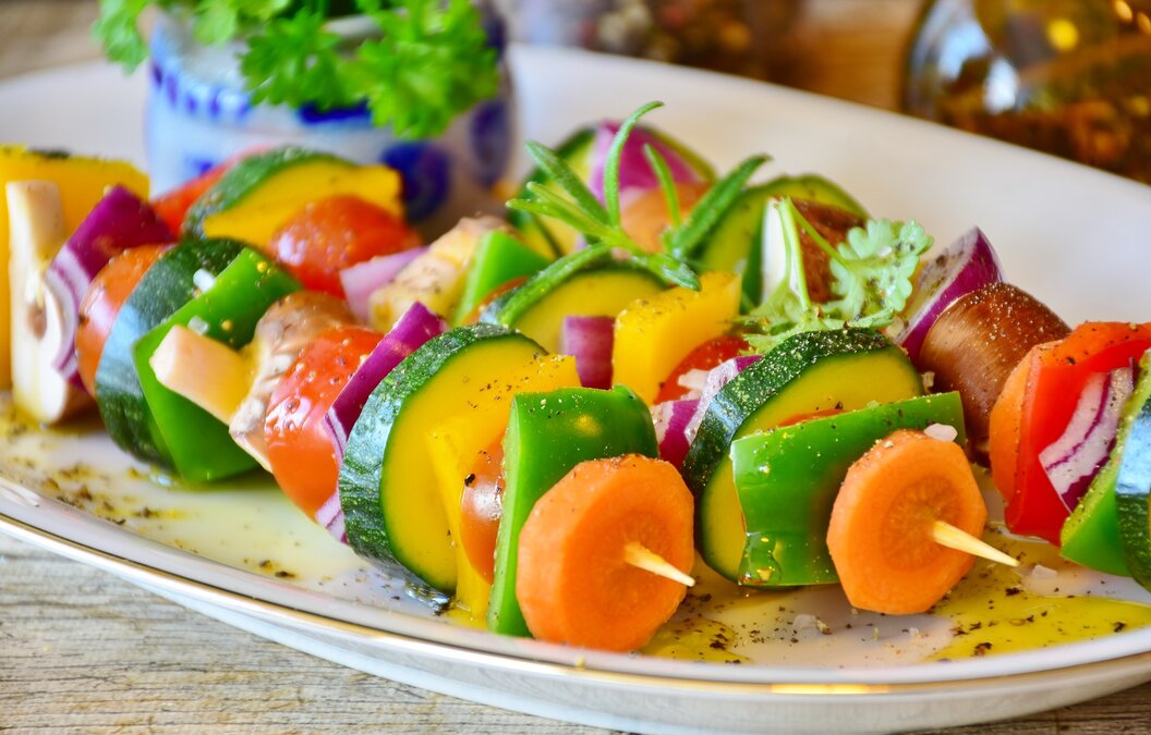 vegetable-skewer-gd46bb7c34_1920 vegetable-skewer-gd46bb7c34_1920