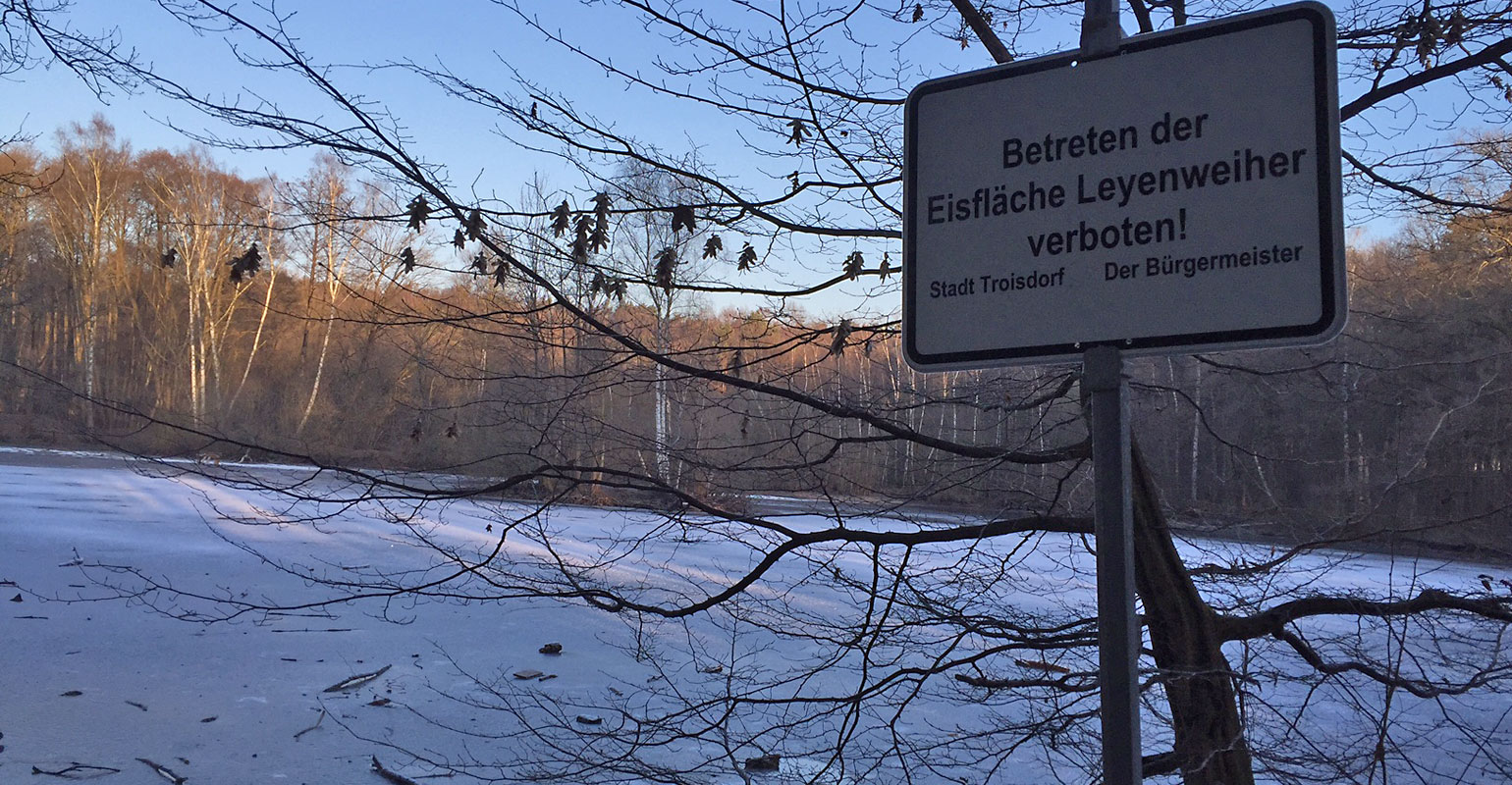 Weiher_mit-schild Weiher_mit-schild