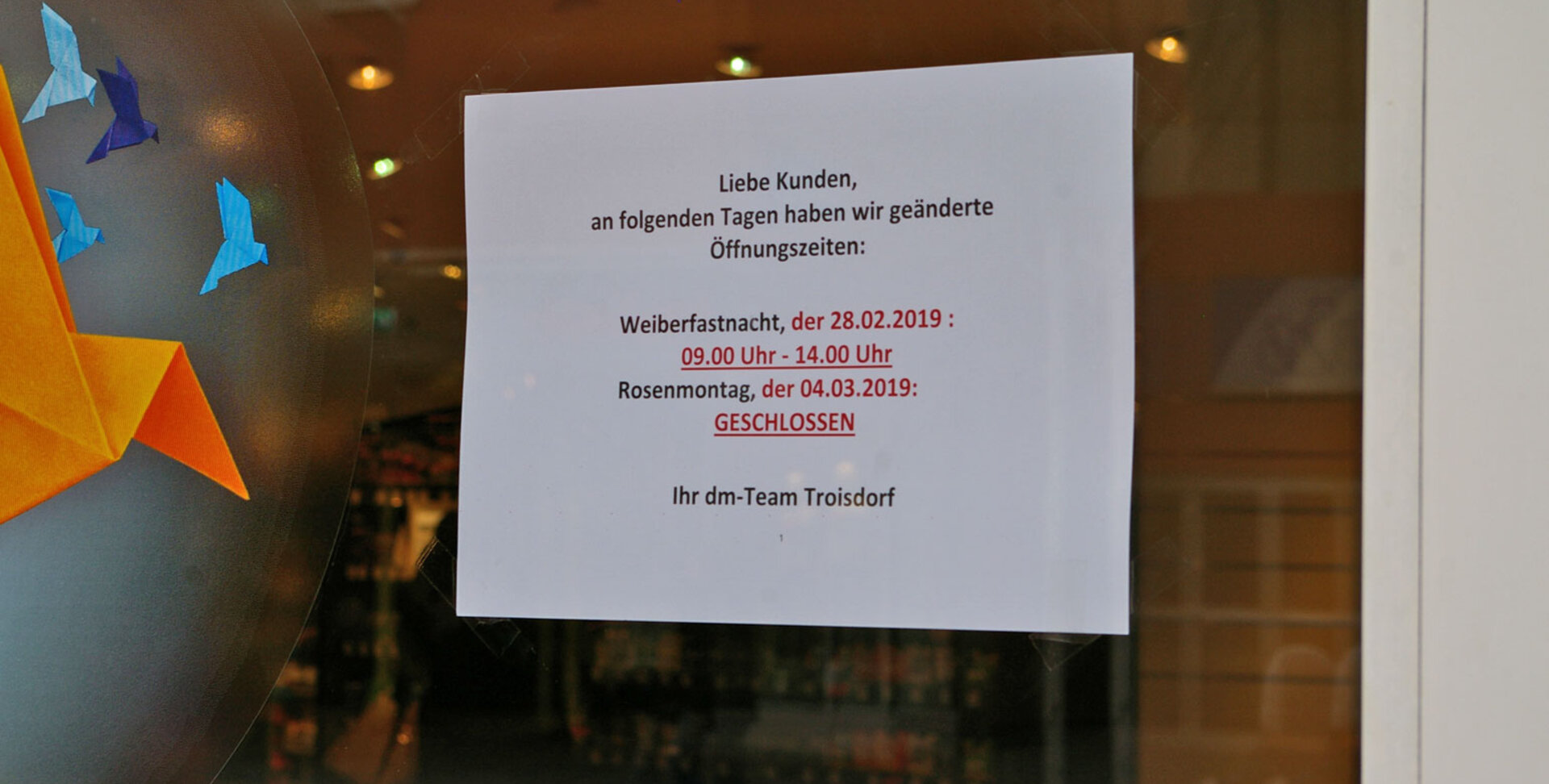 Troisdorf City Öffnungszeiten an Karneval dmdrogerie markt GmbH
