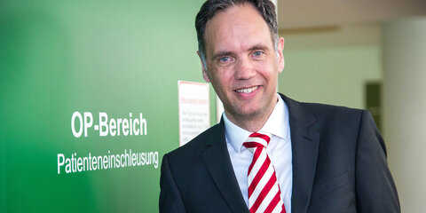 PD Dr. Dirk Bulian