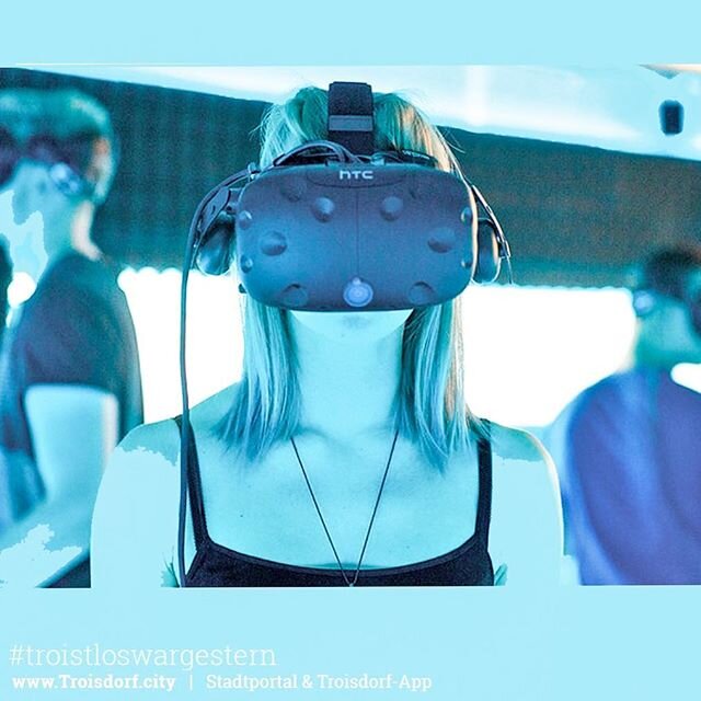 Am Samstag 9122017 zeigt das Holocafe Troisdorf in der Galerie eine Auswahl der virtuellen Möglichkeiten Setzt die VRBrille auf und lasst euch in f... Am Samstag 9122017 zeigt das Holocafe Troisdorf in der Galerie eine Auswahl der virtuellen Möglichkeiten Setzt die VRBrille auf und lasst euch in f...