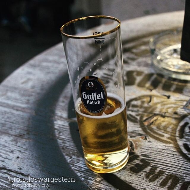 Bei uns ist das Glas halbvoll troistloswargestern troisdorfcity troisdorf gaffel gaffelkölsch positivevibes positive mind staypositive gold glas c... Bei uns ist das Glas halbvoll troistloswargestern troisdorfcity troisdorf gaffel gaffelkölsch positivevibes positive mind staypositive gold glas c...