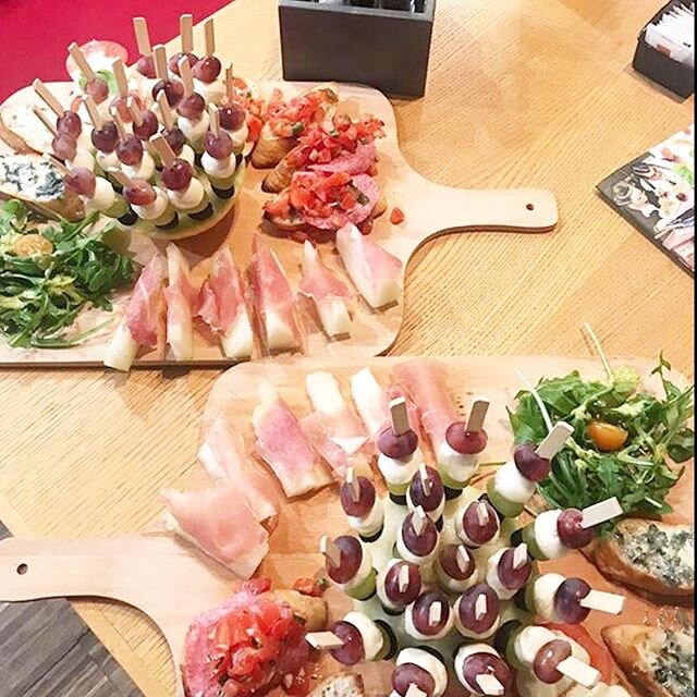 Canapés im cafefrittz  lecker  Wir lieben es uns durchzuprobieren