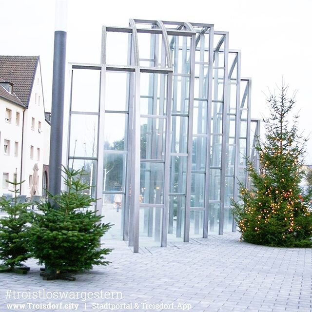 Winterliche Impressionen aus der Innenstadt Habt ihr auch schon die ganzen Tannenbäume  gesehen Da müsste jetzt bei allen Weihnachtsstimmung aufkom...