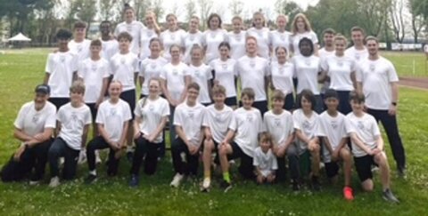 Junge Sportlerinnen und Sportler der TLG hatten Training, Eis und Spaß in Italien.