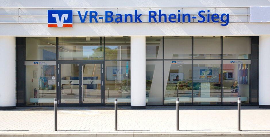 Troisdorf City Vr Bank Rhein Sieg Eg Geschaftsstelle Troisdorf Bahnhof